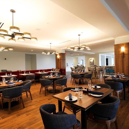 Doubletree By Hilton Clarksville Riverview Екстериор снимка