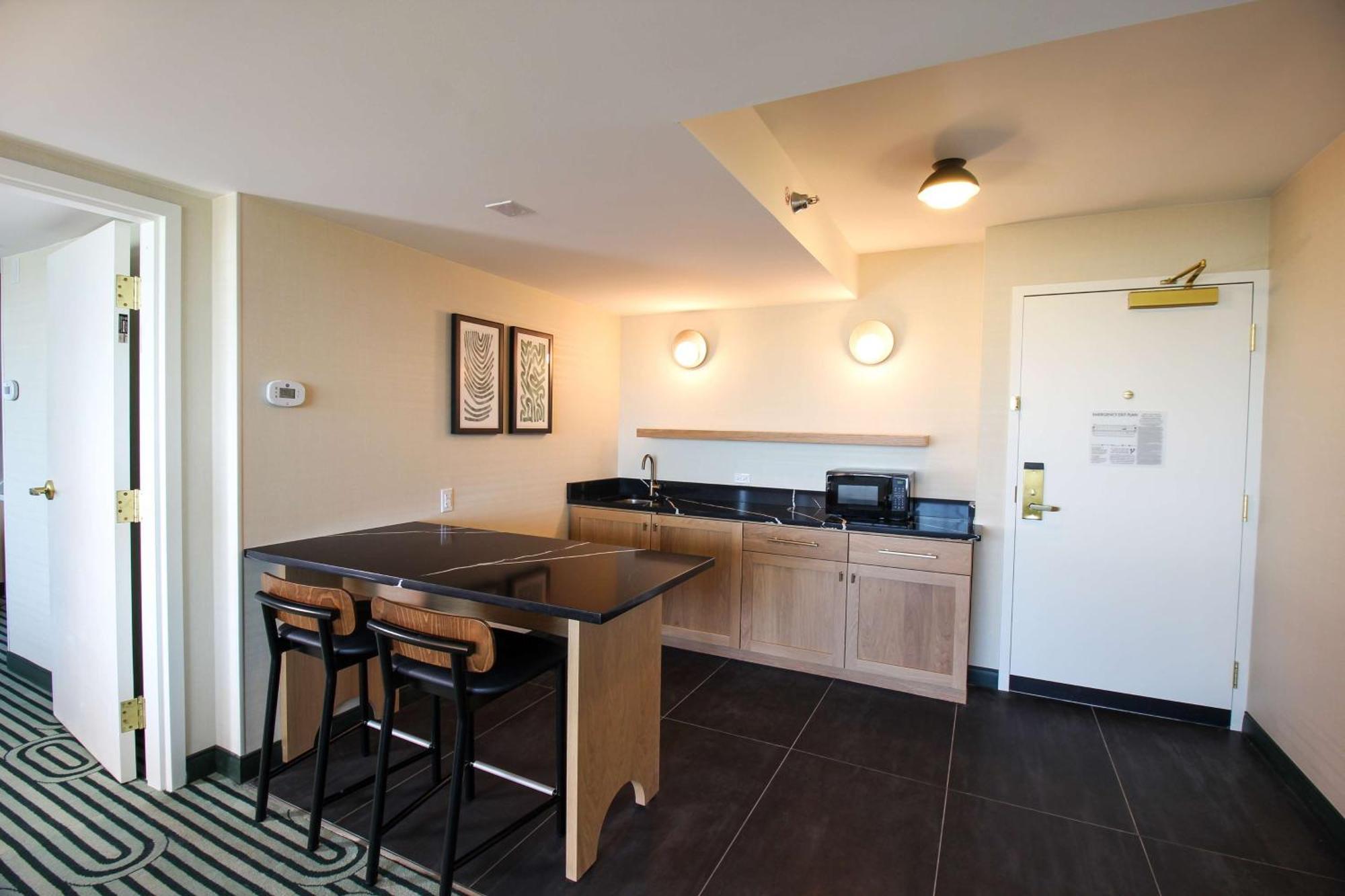 Doubletree By Hilton Clarksville Riverview Екстериор снимка