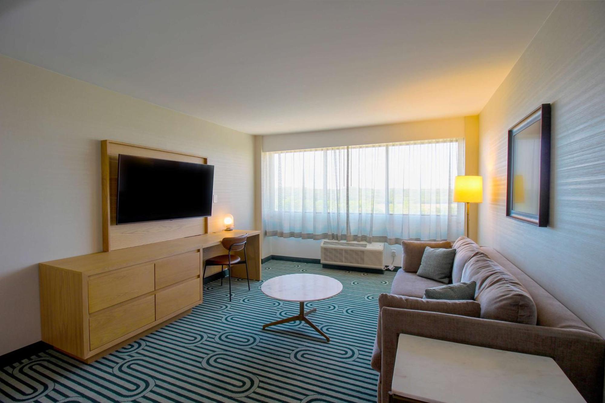 Doubletree By Hilton Clarksville Riverview Екстериор снимка