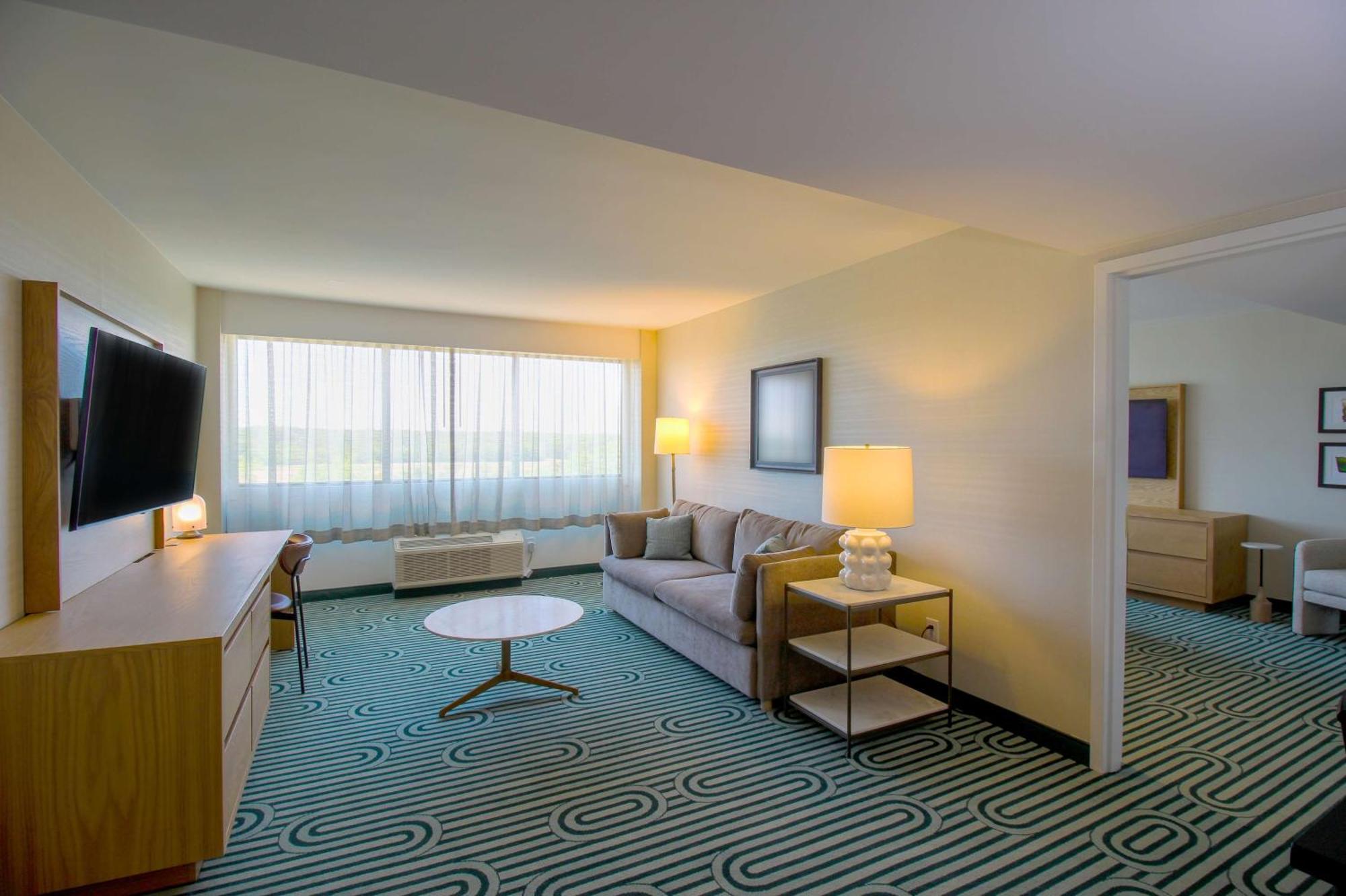 Doubletree By Hilton Clarksville Riverview Екстериор снимка