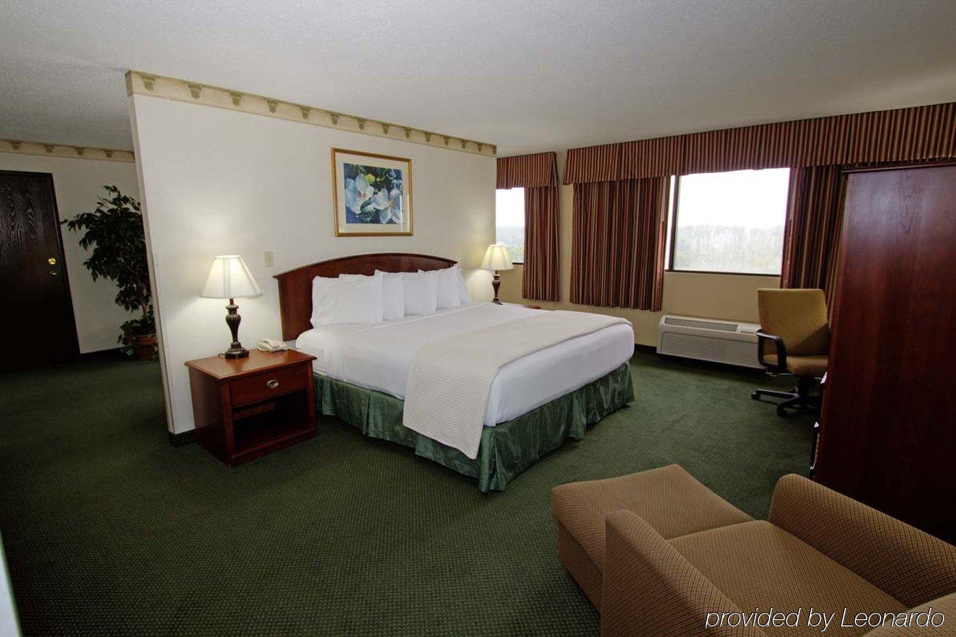 Doubletree By Hilton Clarksville Riverview Стая снимка
