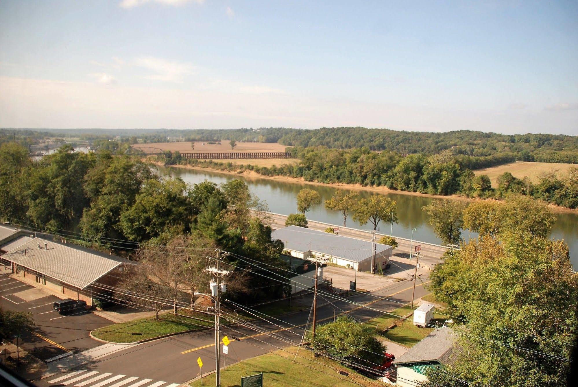 Doubletree By Hilton Clarksville Riverview Екстериор снимка