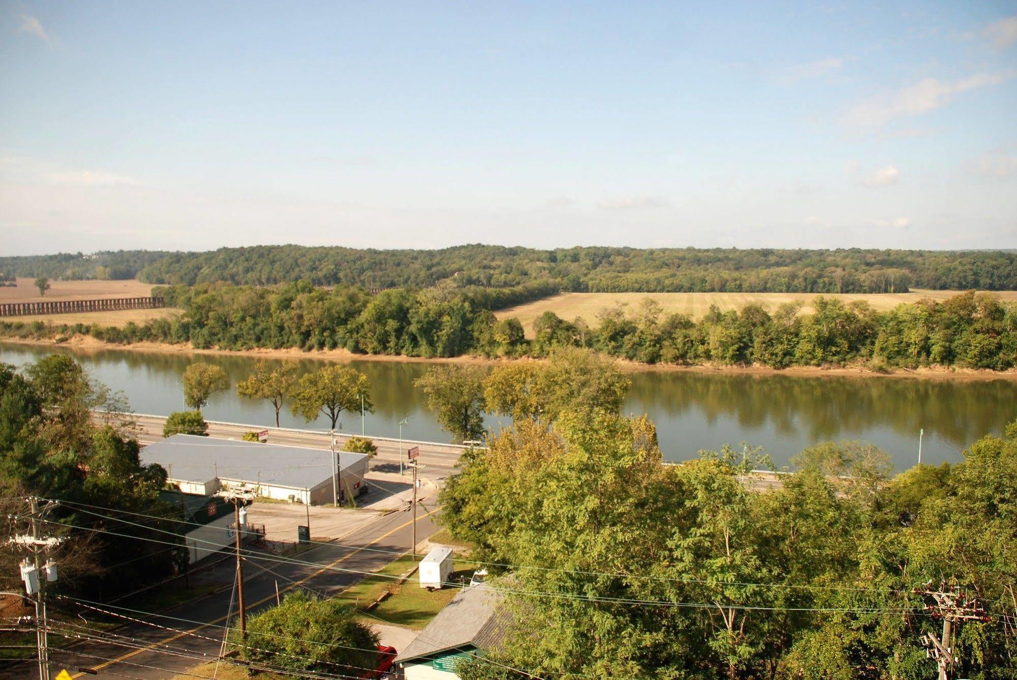 Doubletree By Hilton Clarksville Riverview Екстериор снимка
