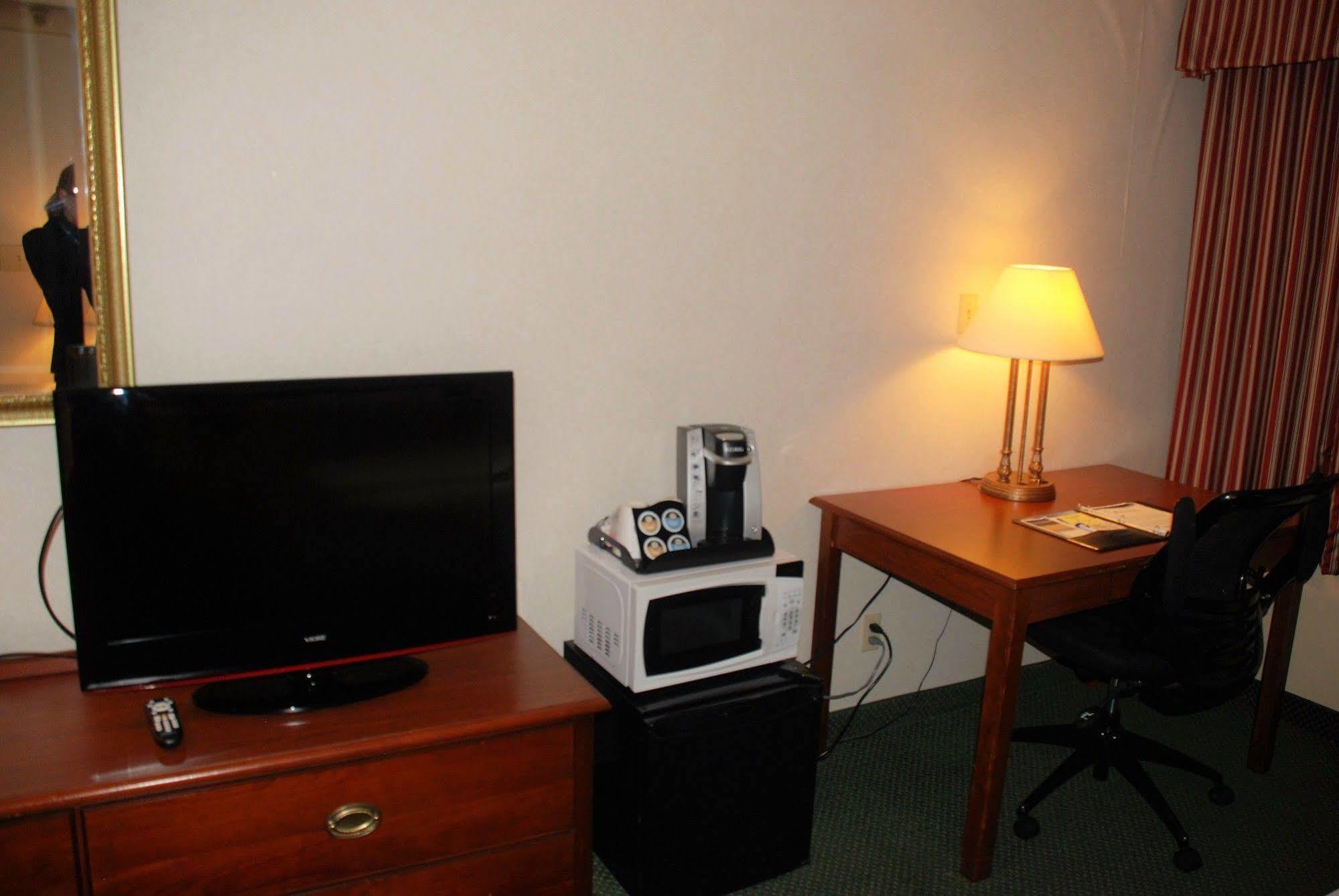Doubletree By Hilton Clarksville Riverview Екстериор снимка