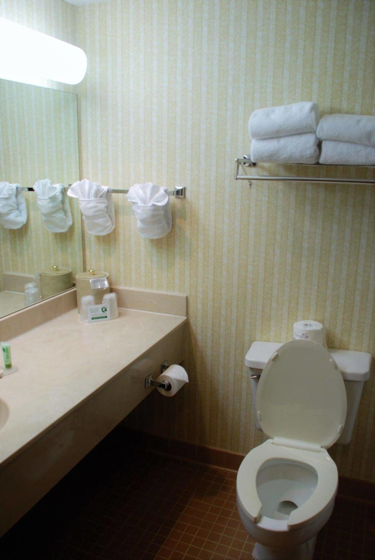 Doubletree By Hilton Clarksville Riverview Екстериор снимка
