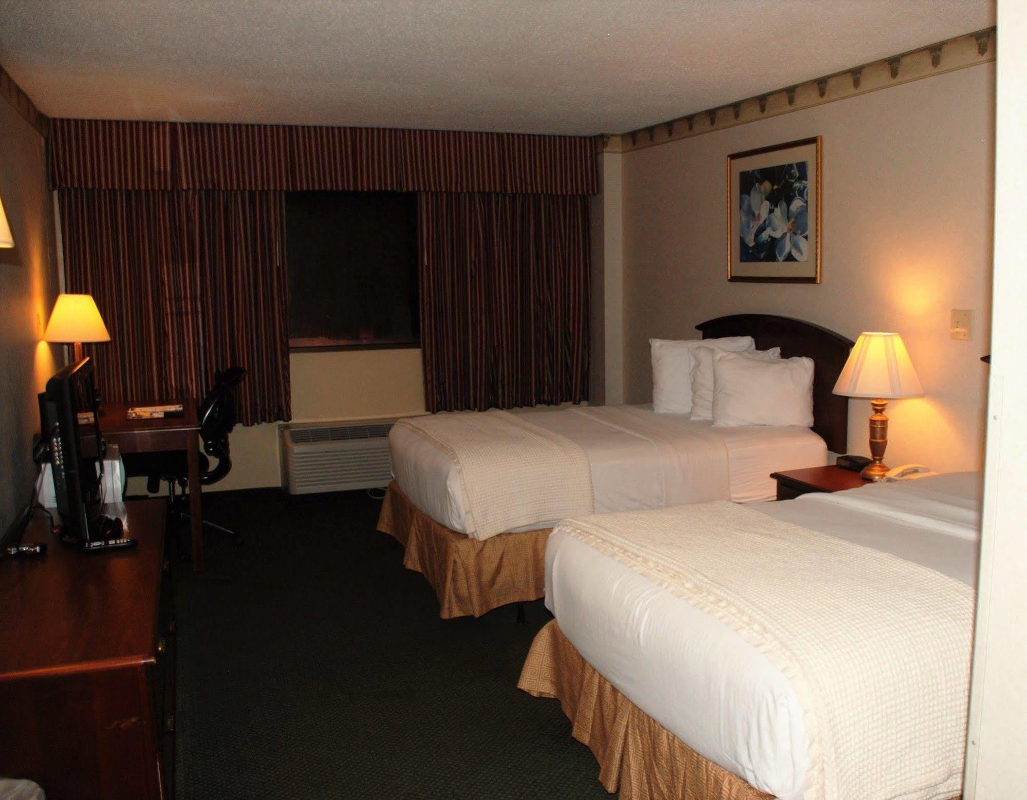 Doubletree By Hilton Clarksville Riverview Екстериор снимка